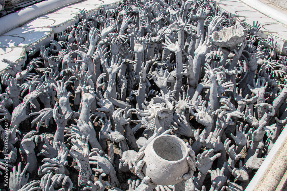 Wall mural Enfer du temple blanc ou Wat Rong Khun à Chiang Rai, Thaïlande