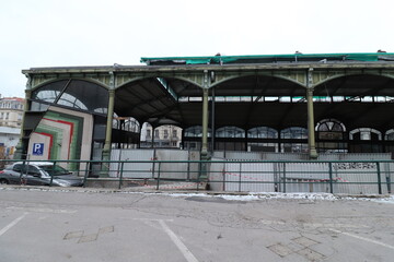 Les halles Mazerat en travaux, halles construites en 1872, ville de Saint Etienne, d&eacute;partement de la Loire, France
