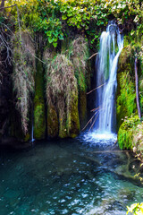  Many waterfalls in sunny day