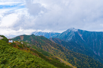 常念岳　蝶ヶ岳　縦走　紅葉