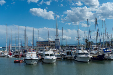 Naklejka premium puerto de gandia yates barcos