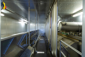 Instant freezing chamber for berries, fruits and vegetables.