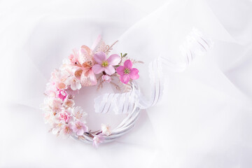 Obraz na płótnie Canvas 桜とハナミズキの春のリース（オーガンジー・白）