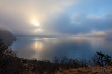 本栖湖の夜明け　山梨県身延町にて