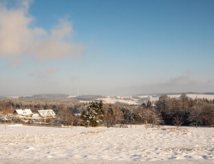Blick über das winterliche Vogtland in Sachsen, Deutschland