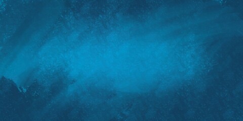 Fototapeta na wymiar Sfondo blu acquerello con trama nuvolosa e grunge marmorizzato, nebbia morbida e illuminazione nebulosa e colori pastello. Banner web lungo. Sbiadito al centro.