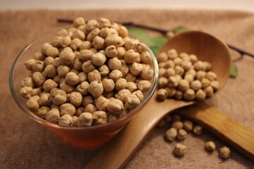 chickpeas on table in kitchen