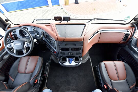 DAF XF 480 FAW 8x4 Rigid. Cabin interior - dashboard. 10-20-2020, Middle Bohemia, Czech Republic.