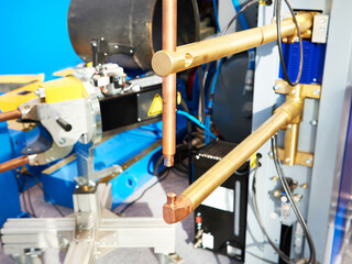 Equipment for fixing workpieces for welding