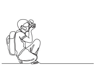 continuous line drawing of amateur photographer wearing face mask making pictures - obrazy, fototapety, plakaty