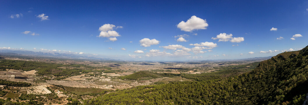 Pl&aacute; de mallorca desde el santuario de Nuestra Senyora de Cura. Algaida, Pla de Mallorca.Mallorca.Islas baleares. Espa&ntilde;a.