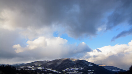 Landscape clouds over the mountains