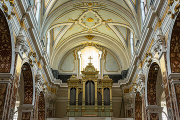 イタリア　モノポリのマドンナデッラマディア大聖堂