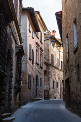 Fototapeta na wymiar イタリア　モンテプルチャーノの路地 