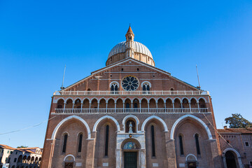 Fototapeta na wymiar イタリア　パドヴァのサンタントーニオ・ダ・パードヴァ聖堂 