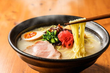 とんこつラーメン　Tonkotsu Ramen