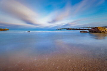 Langzeitbelichtung der Ostsee an der Seebr&uuml;cke von K&uuml;hlungsborn