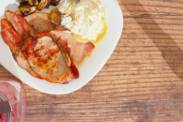 Keto Breakfast of Bacon, Sour Cream in mustard, mushrooms on side