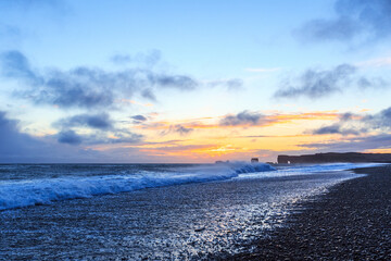 Obraz premium Storm at the Iceland south coast at sunset.