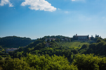 Fototapeta na wymiar イタリア　ポッジボンシの要塞からの風景