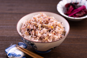 雑穀ご飯（十六穀米）