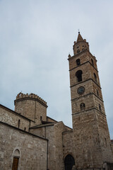 Fototapeta na wymiar イタリア　テーラモのサン・ドメニコ教会 