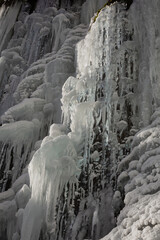 Fototapeta na wymiar 氷瀑，つらら，氷柱