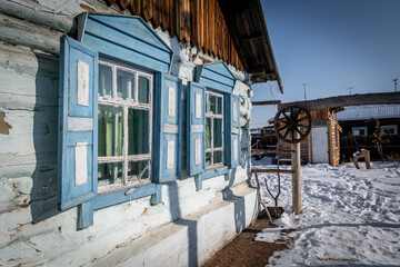 Traditionnal Siberian house by winter