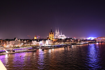 Fototapeta na wymiar Köln by Night 2021 Kölner Dom