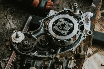 Motorcycle engines dismantling, assembly, maintenance and engine repair.