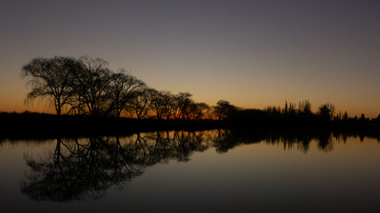 Atardecer en el humedal 