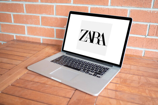 Zara logo on macbook screen