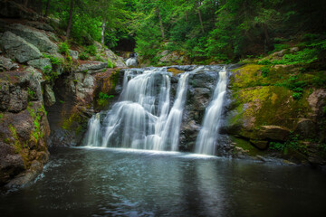 Fototapeta na wymiar Waterfall in the forest: Doane's Falls, MA, USA