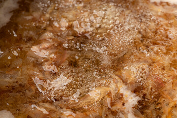 鰹節から出汁を取る