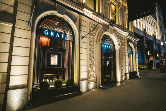 Graff Store in the evening closed during the covid 19 lockdown