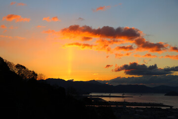 朝焼けのサンピラー