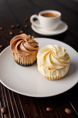Chocolate and cream cheesecake cupcake