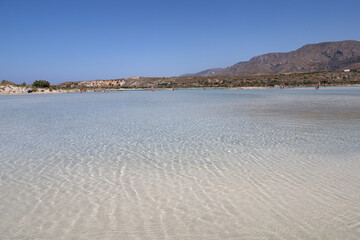 Fototapeta na wymiar The magnificent beach of Elafonisi in Crete and its turquoise water, Greece