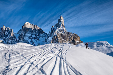 Trentino, escursione sulla neve