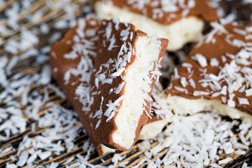 chocolate white sugar filling