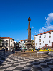 Fototapeta na wymiar Blick auf einen Platz in Funchal auf der Insel Madeira, Portugal