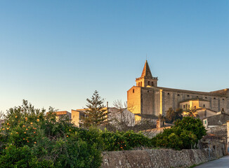Fototapeta na wymiar General view of the Catholic Church in the town of Porreres at dawn