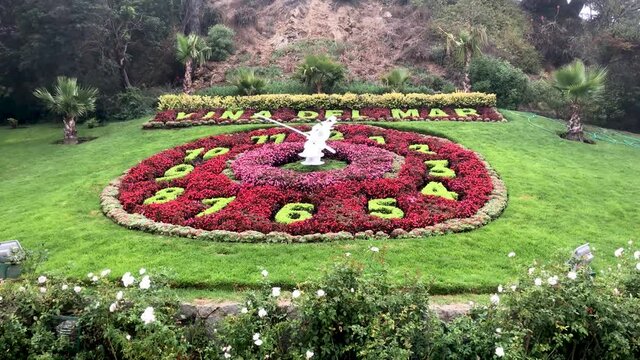 Floral clock in Vi&ntilde;a del Mar, Chile.