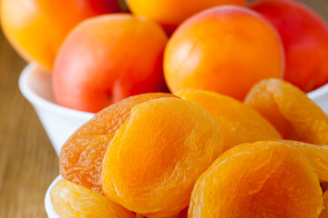 dried ripe apricots