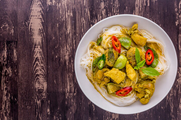 Rice Noodles with Chicken green curry