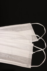 3枚の白いマスク