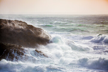 Tempête sur la côte sauvage à Quiberon
