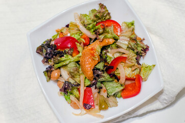 Salmon and beans salad with vegetables