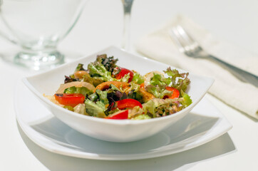 Salmon and beans salad with vegetables