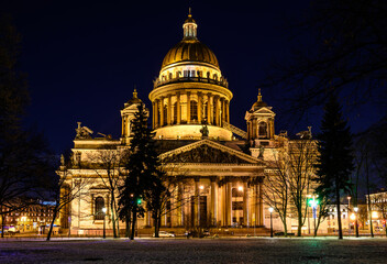 Fototapeta na wymiar St. Isaac's Cathedral. Night photos of St. Petersburg